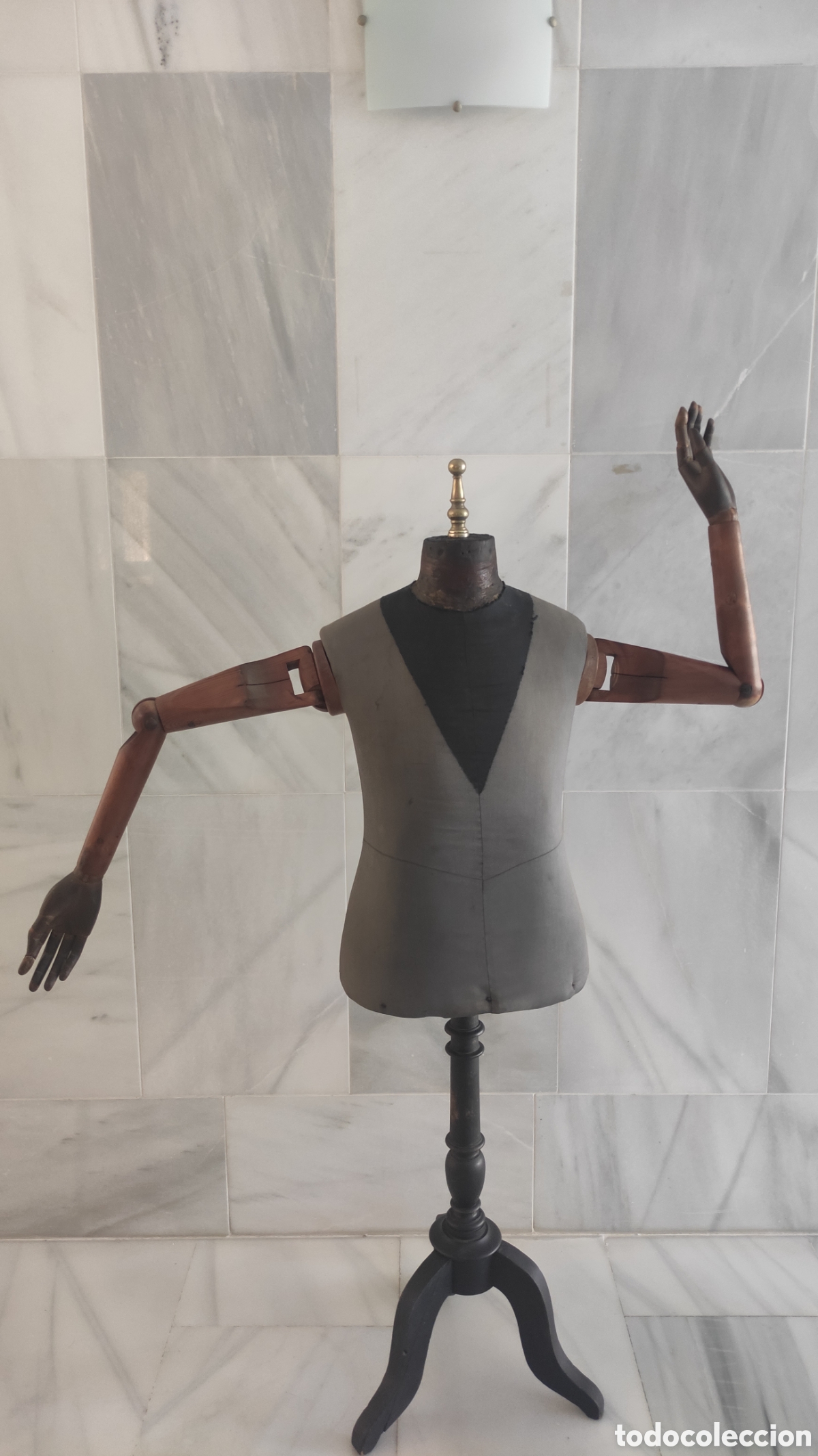 Antig&uuml;edades: Manequin Frances siglo XIX - Foto 1