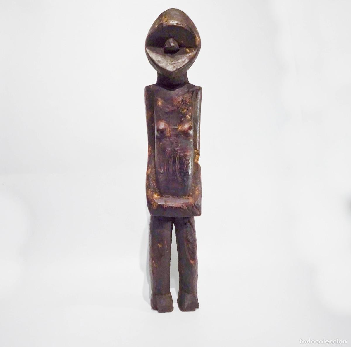 Antig&uuml;edades: Talla africana Eket en madera - Foto 1