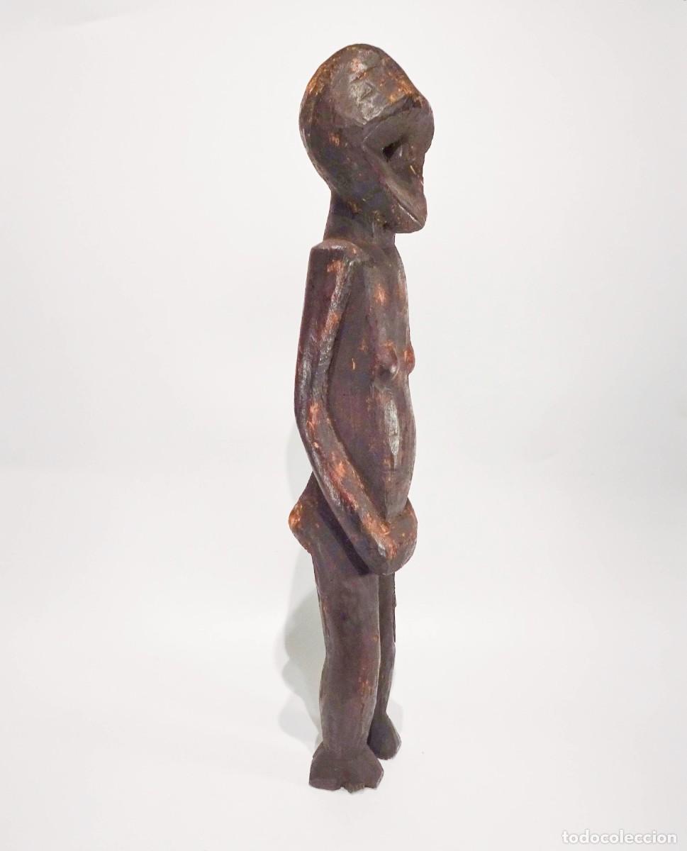 Antig&uuml;edades: Talla africana Eket en madera - Foto 2