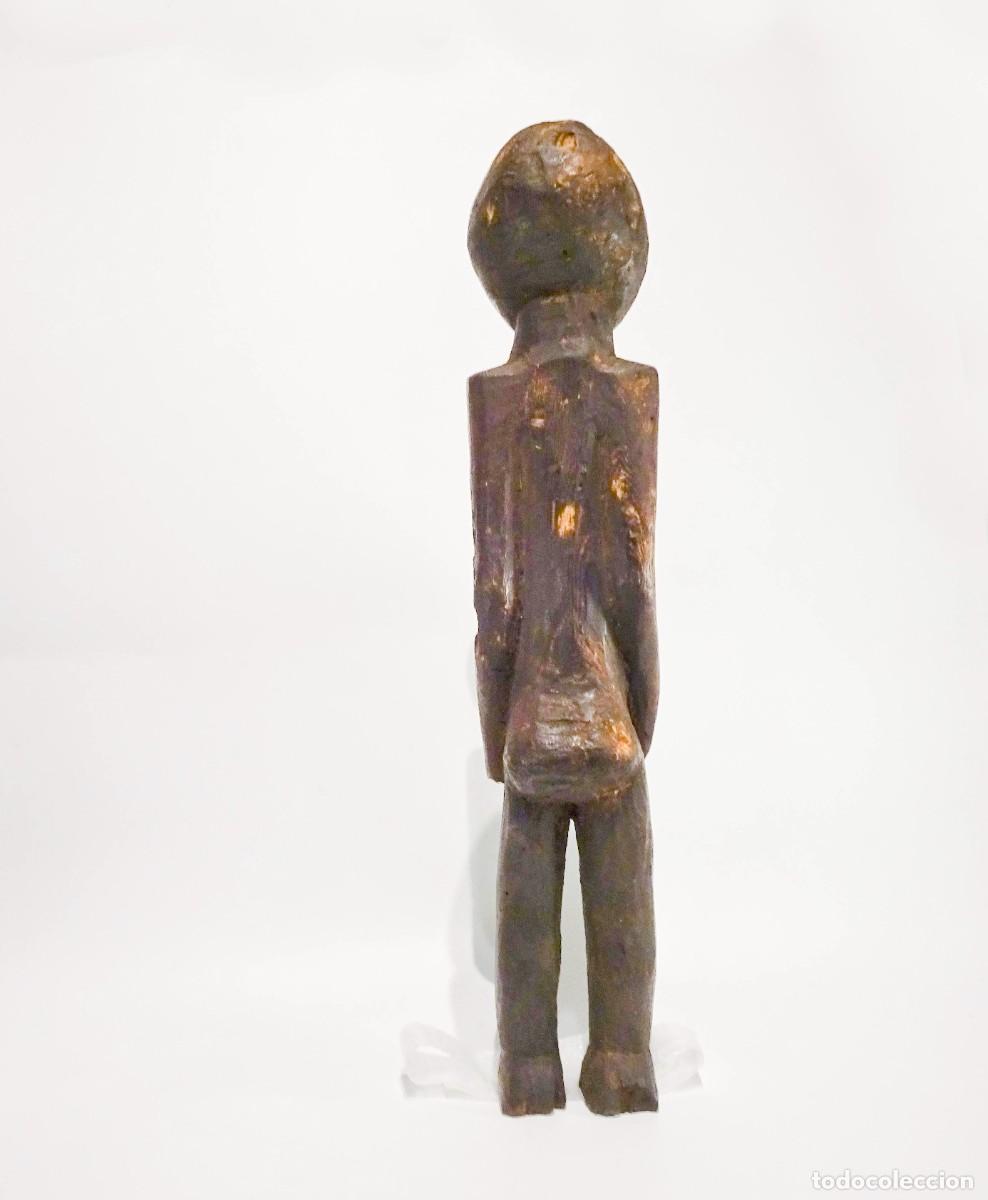 Antig&uuml;edades: Talla africana Eket en madera - Foto 3