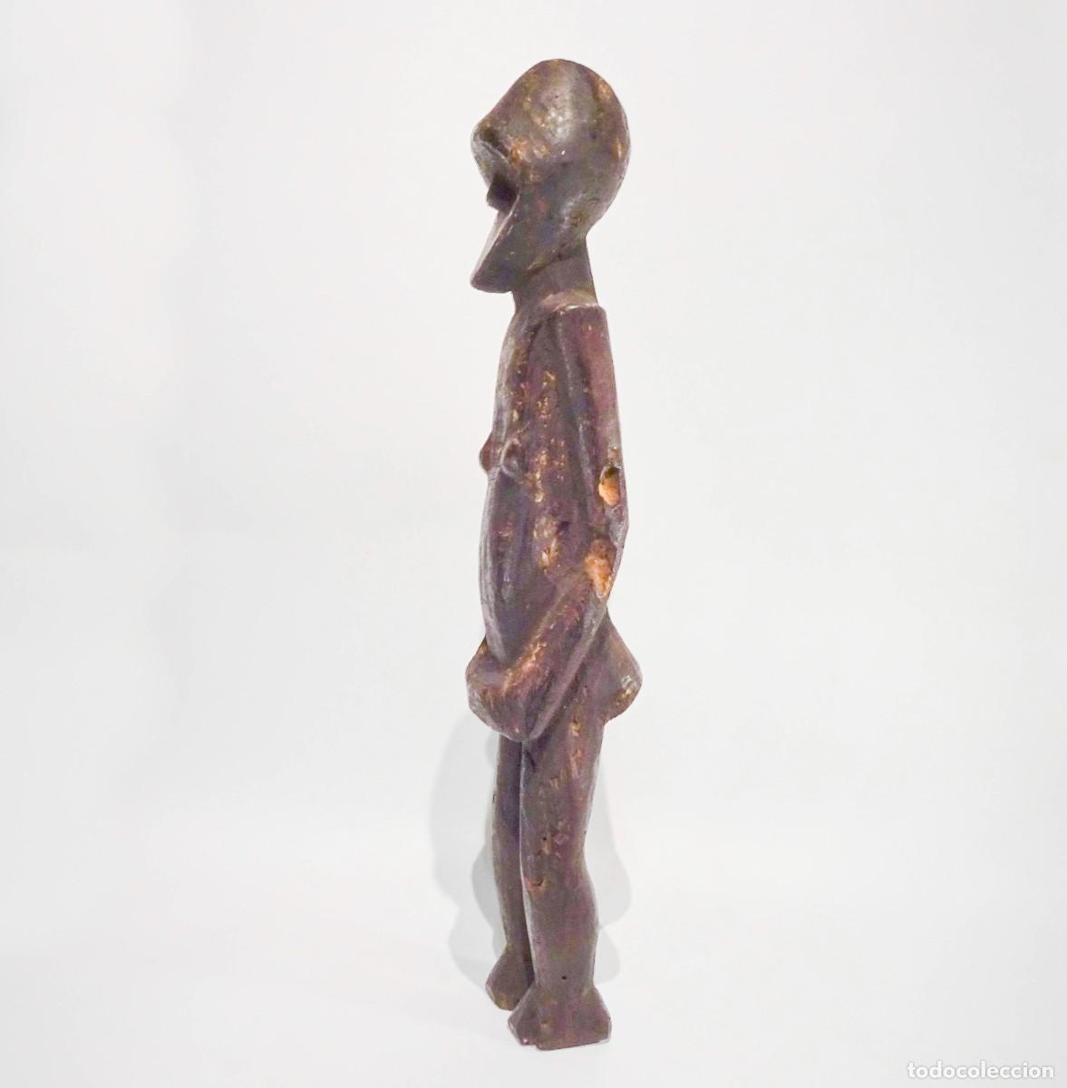 Antig&uuml;edades: Talla africana Eket en madera - Foto 4