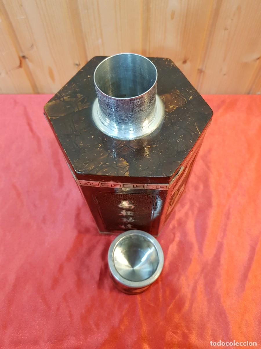 Antig&uuml;edades: BOTELLA TERMO ASIATICA MADERA Y NACAR - Foto 5
