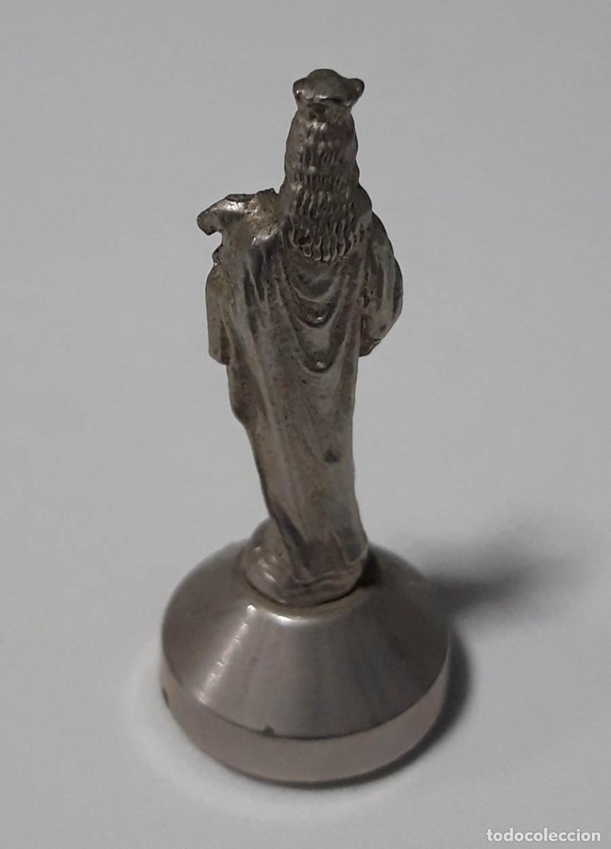 Antig&uuml;edades: Mar&iacute;a Auxiliadora, 5 cm con im&aacute;n en la base - Foto 1