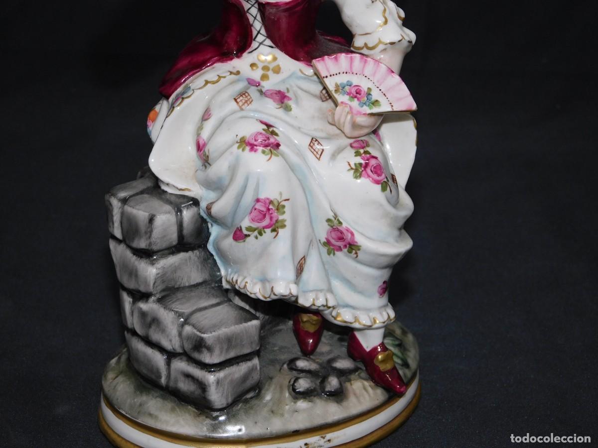 Antig&uuml;edades: Pareja de porcelanas - Foto 10
