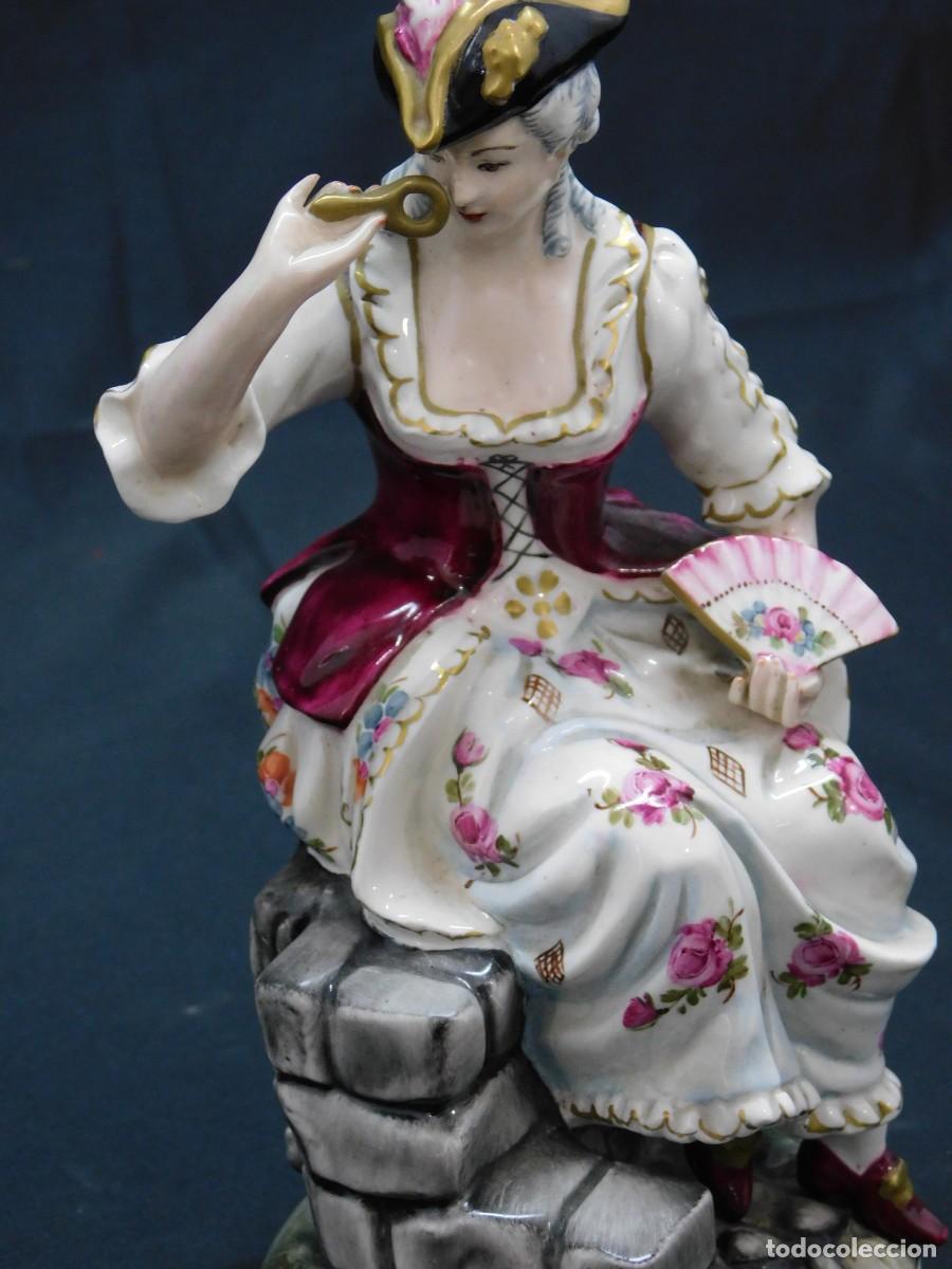 Antig&uuml;edades: Pareja de porcelanas - Foto 11