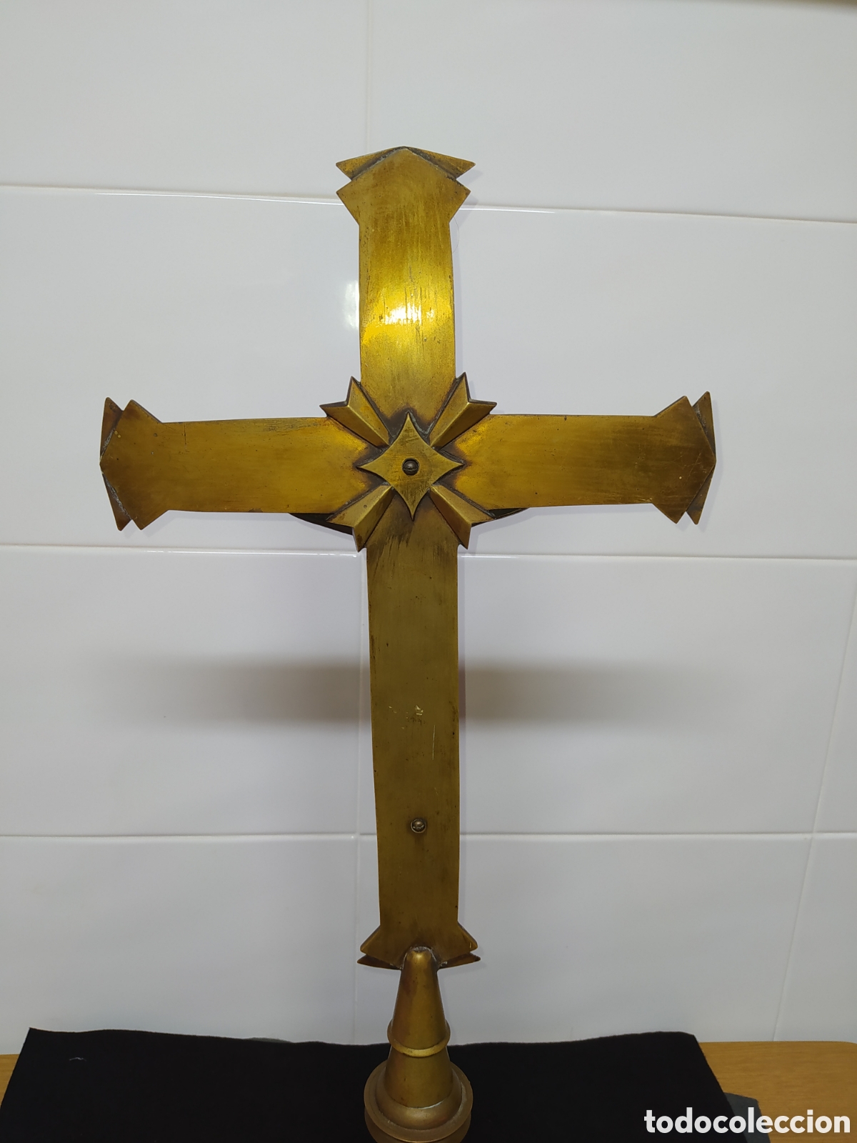 Antig&uuml;edades: CRUCIFIJO DE ALTAR BRONCE 72 cm. - Foto 4