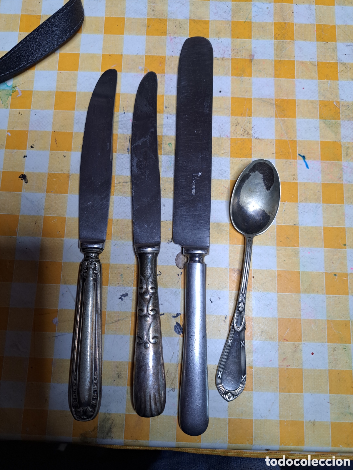 Antig&uuml;edades: Restos cuberter&iacute;a ba&ntilde;o de plata - Foto 1