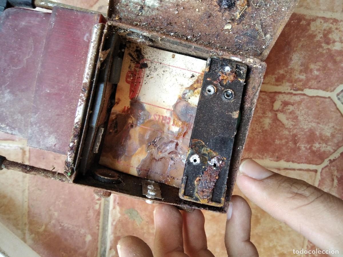Antig&uuml;edades: Antigua linterna para despiece o restaurar - Foto 7