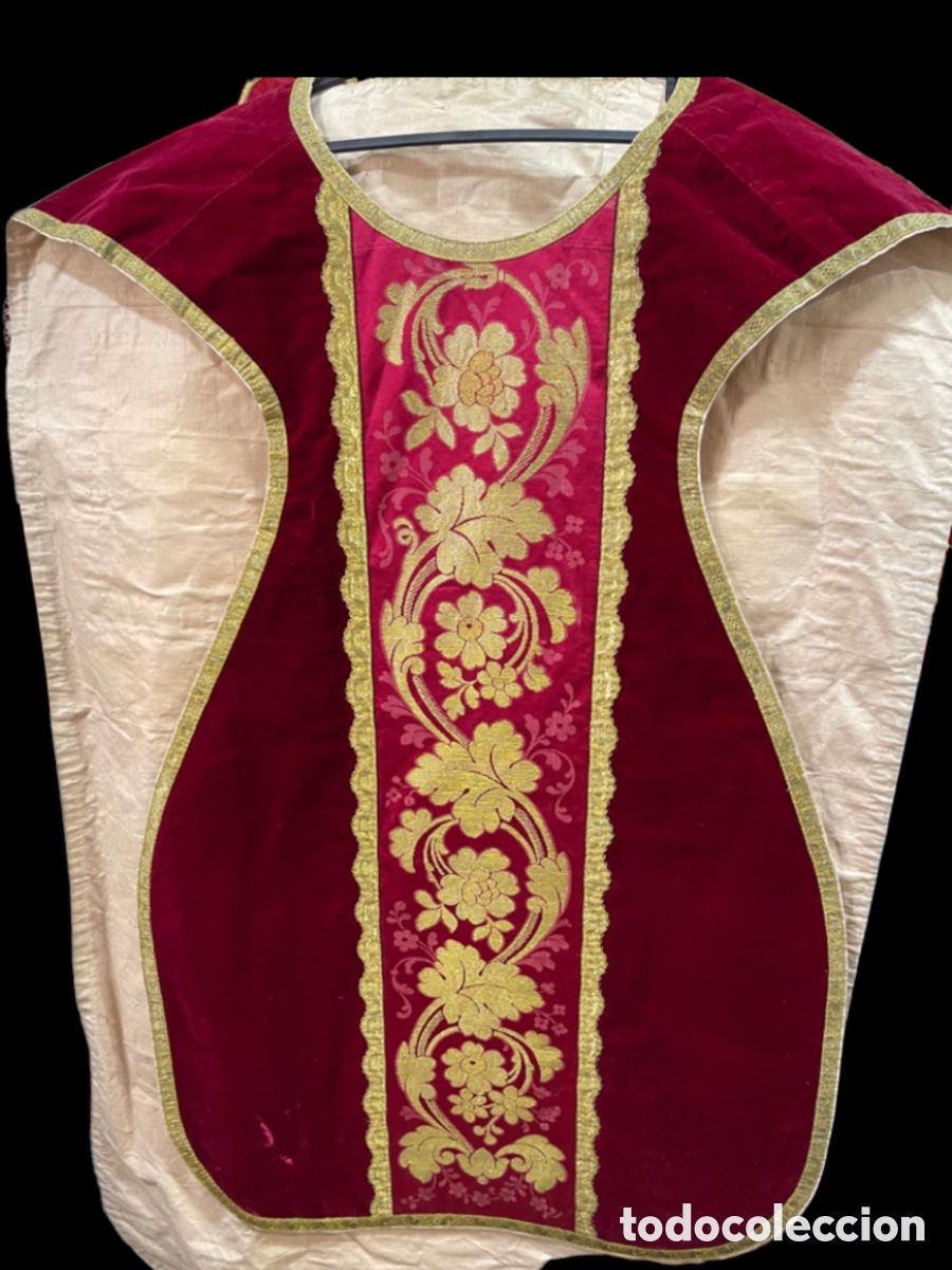 Antig&uuml;edades: Casulla roja de terciopelo y brocado - Foto 2
