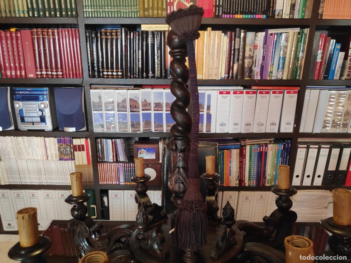 Antig&uuml;edades: Lampara de caoba tallada - Foto 1