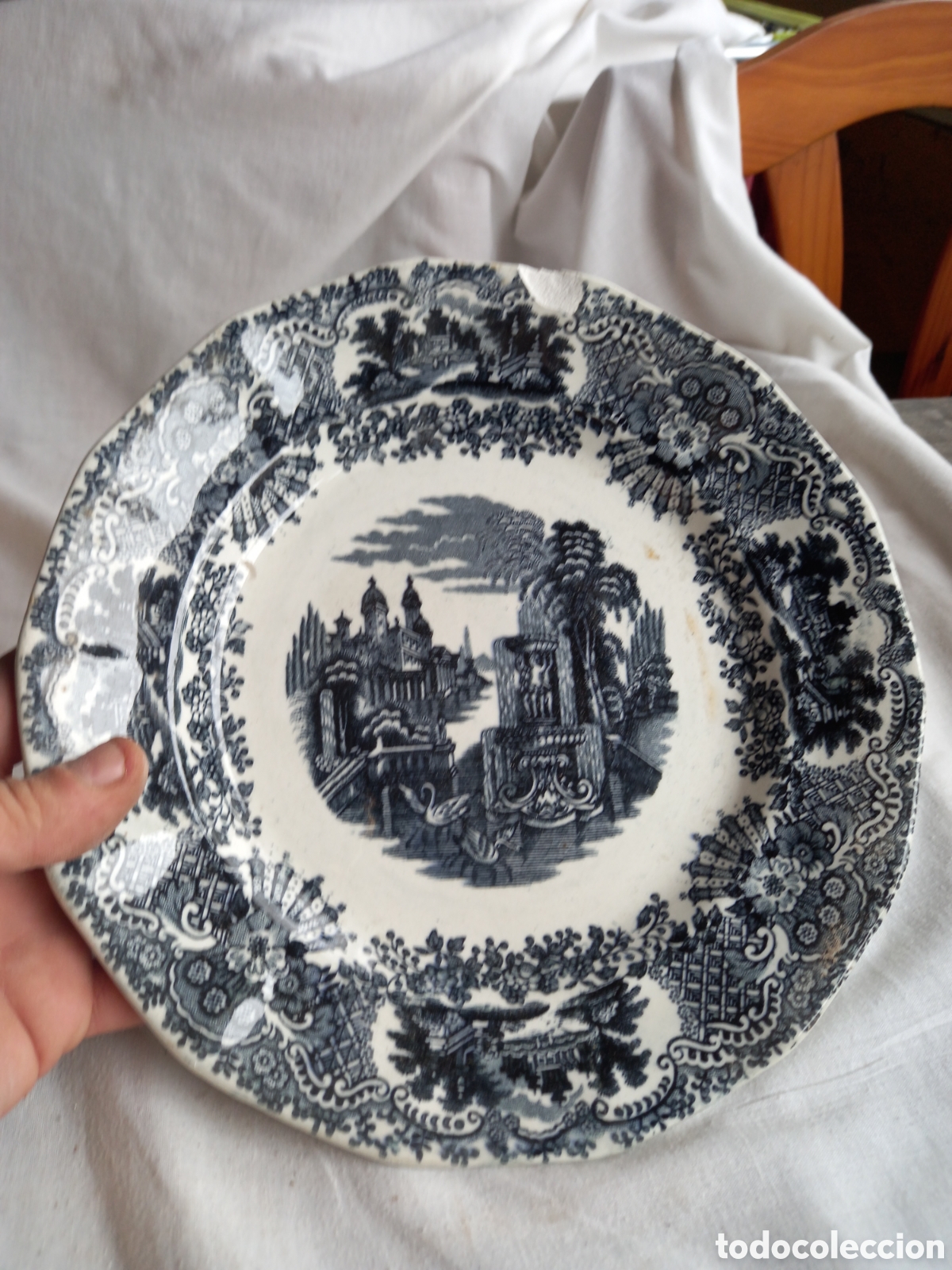 Antig&uuml;edades: PLATO LA CARTUJA DE SEVILLA - Foto 1