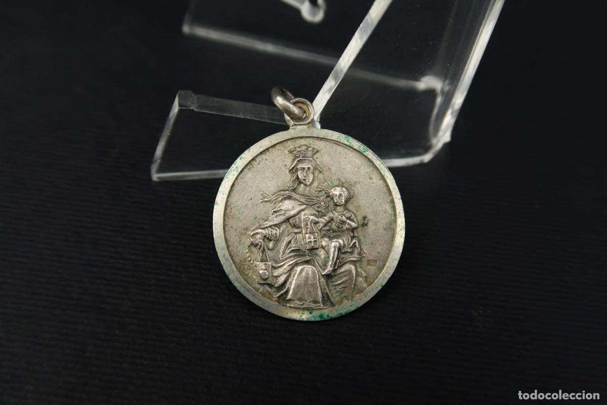 Antig&uuml;edades: Antigua Medalla Religiosa de Plata - Foto 1