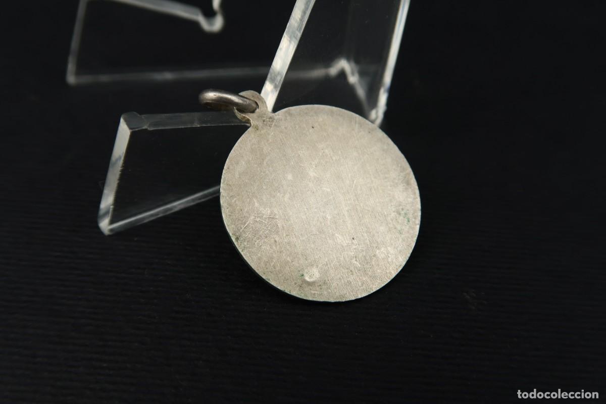 Antig&uuml;edades: Antigua Medalla Religiosa de Plata - Foto 3