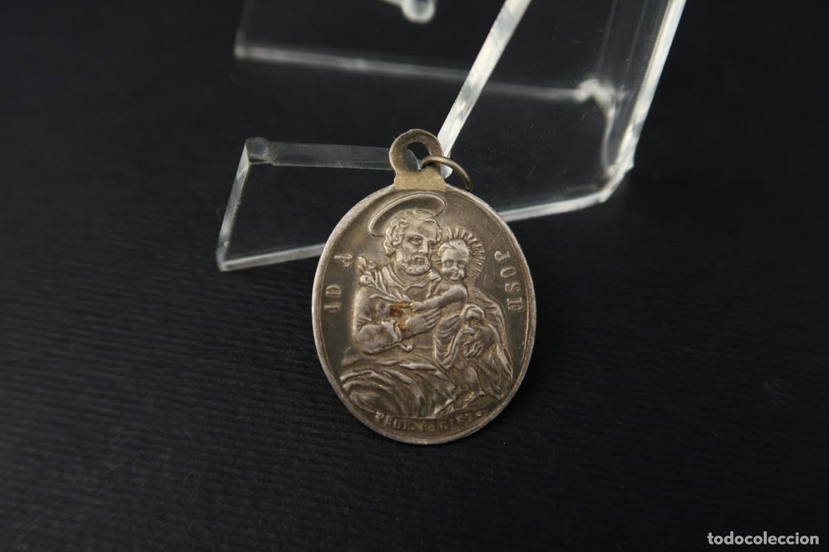 Antig&uuml;edades: Antigua Medalla Religiosa de Plata - Foto 1