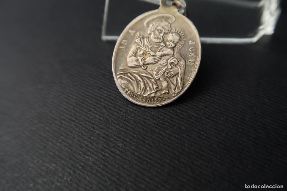 Antig&uuml;edades: Antigua Medalla Religiosa de Plata - Foto 3