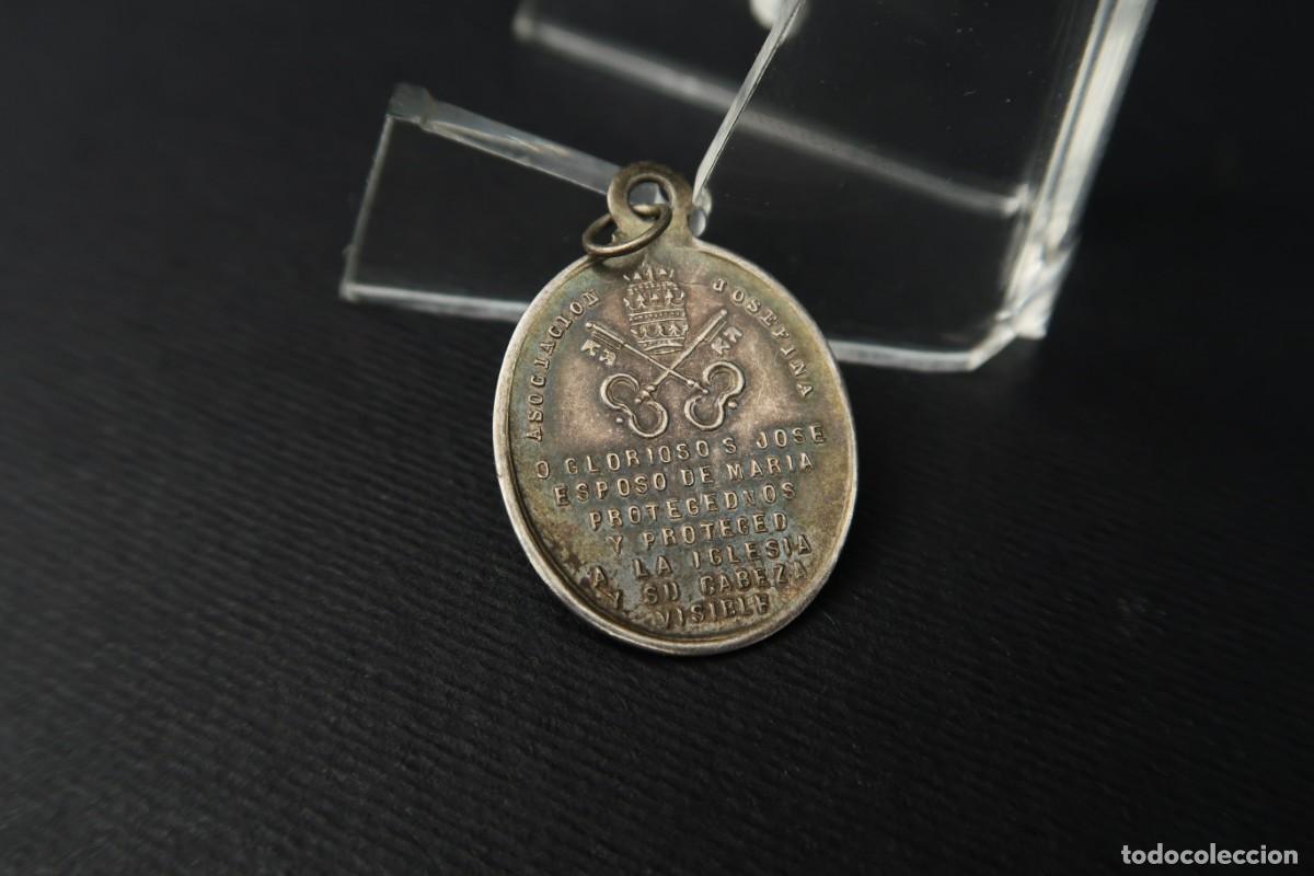 Antig&uuml;edades: Antigua Medalla Religiosa de Plata - Foto 4