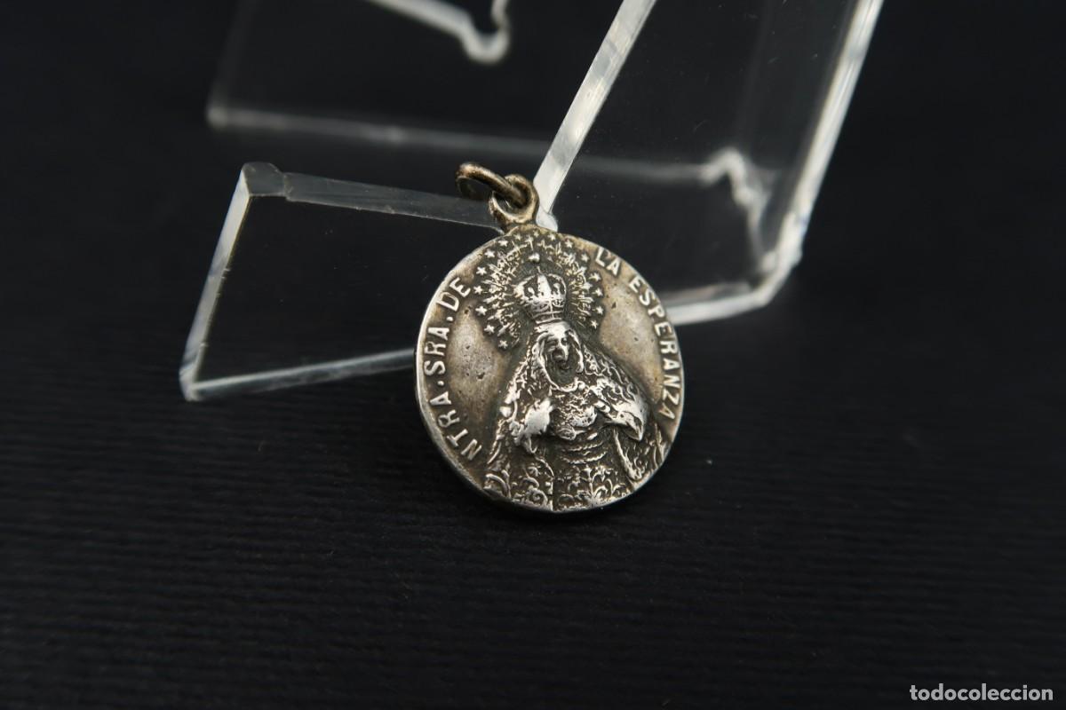 Antig&uuml;edades: Antigua Medalla Religiosa de Plata - Foto 1