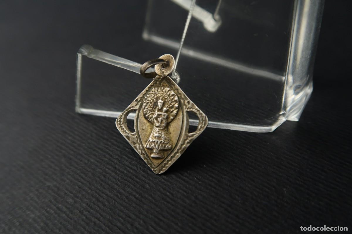 Antig&uuml;edades: Antigua Medalla Religiosa de Plata - Foto 3