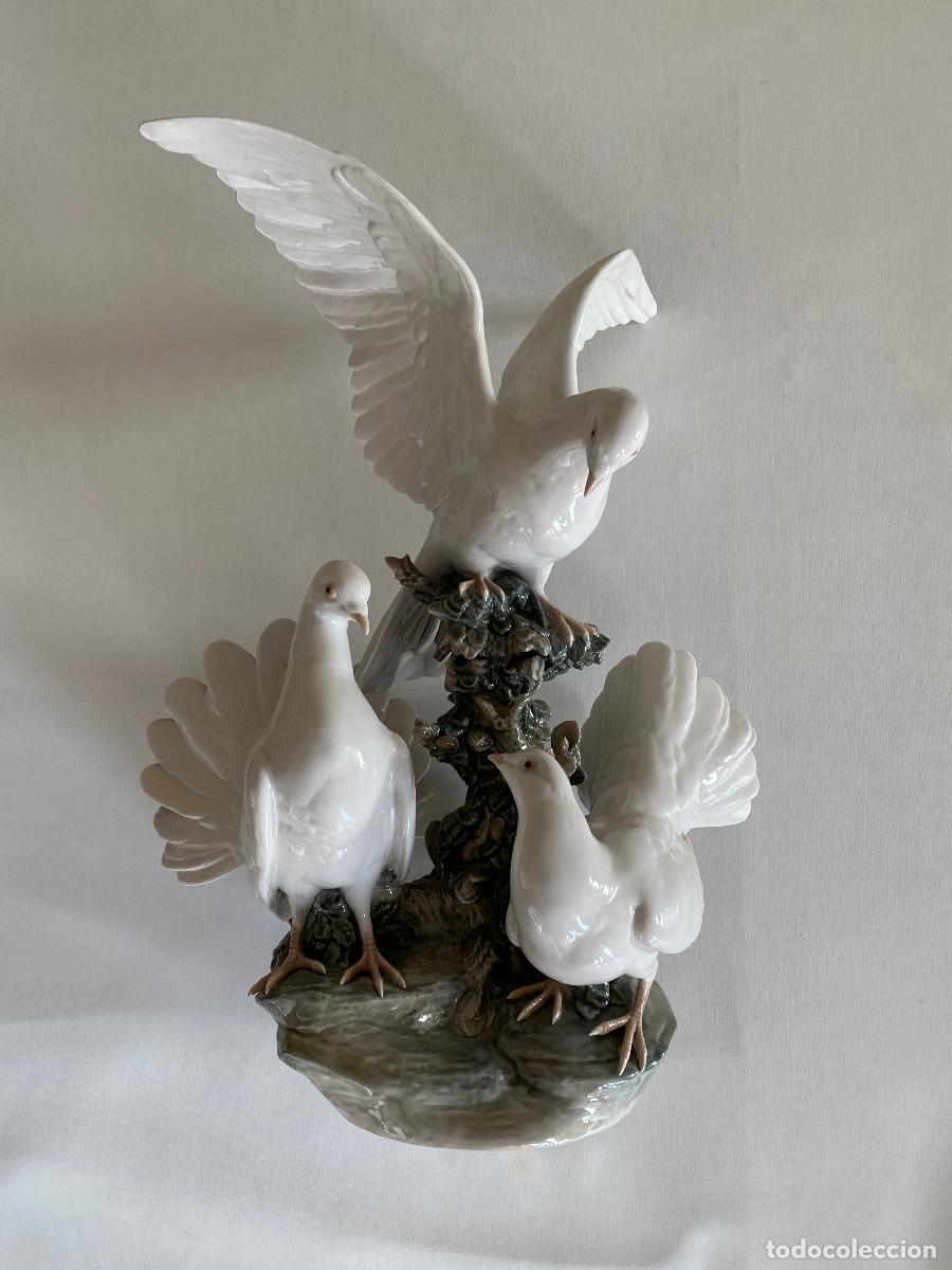 Antig&uuml;edades: Grupo de 3 Palomas de Lladr&oacute; - Foto 1