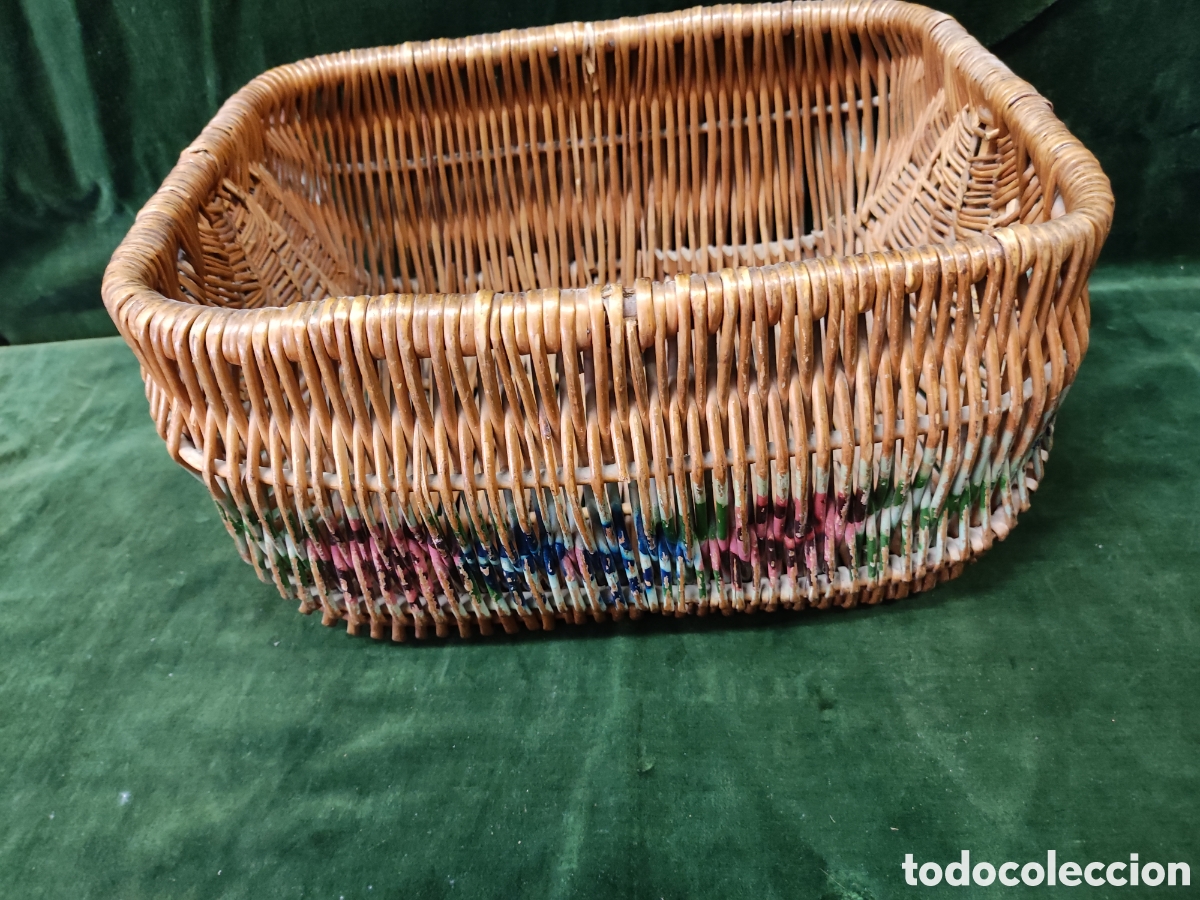 Antig&uuml;edades: Cesta mimbre decorada - Foto 3