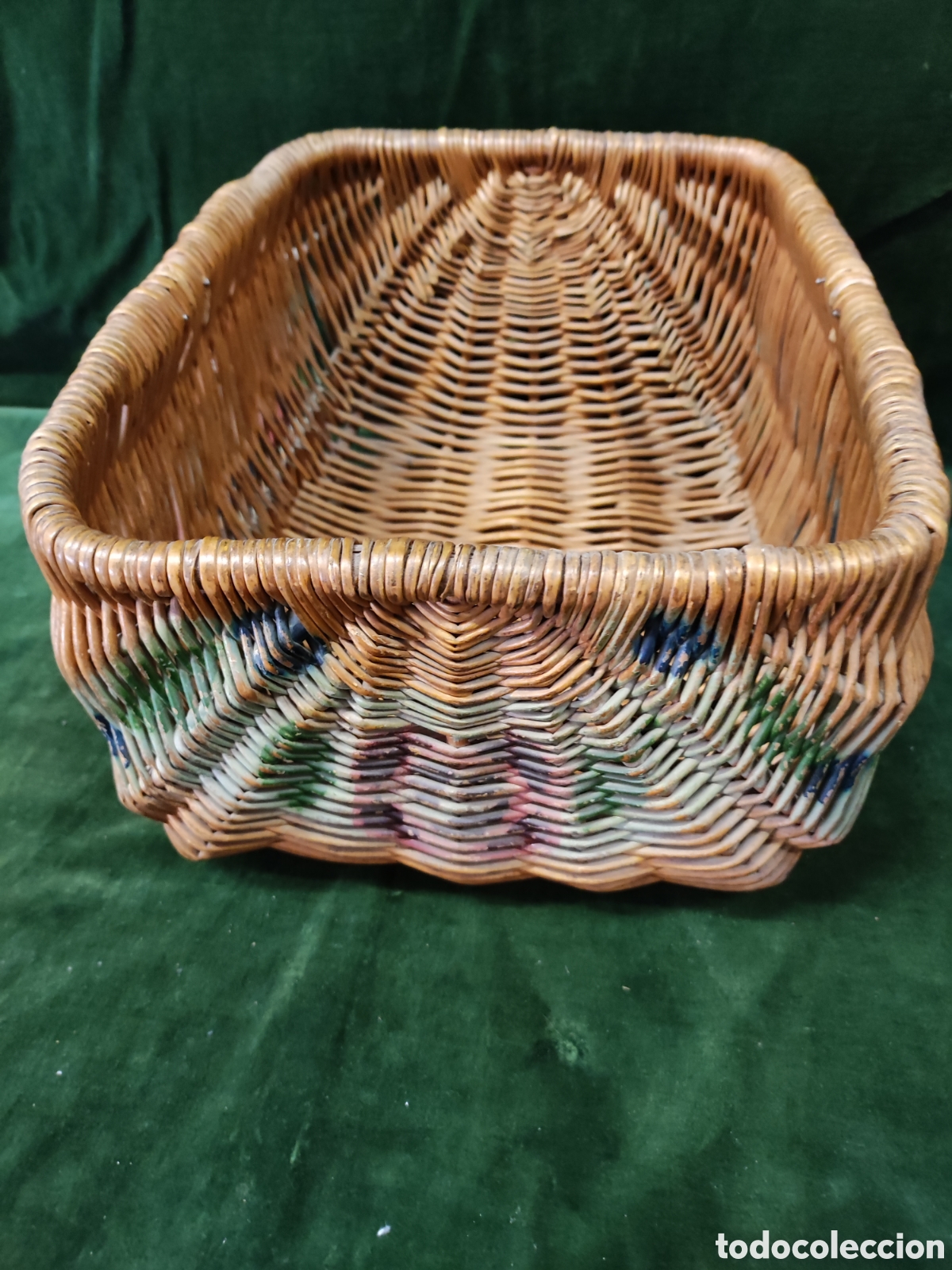 Antig&uuml;edades: Cesta mimbre decorada - Foto 4