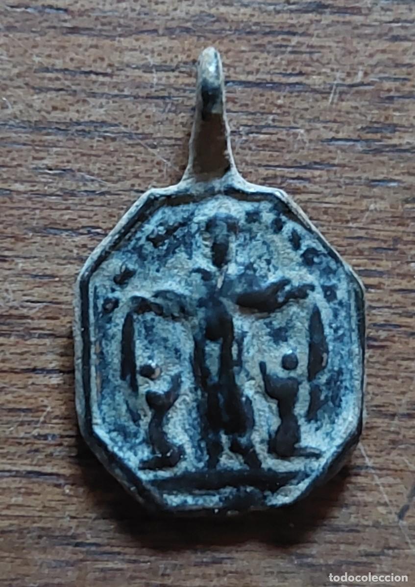 Antig&uuml;edades: Antigua medalla religiosa - Foto 1
