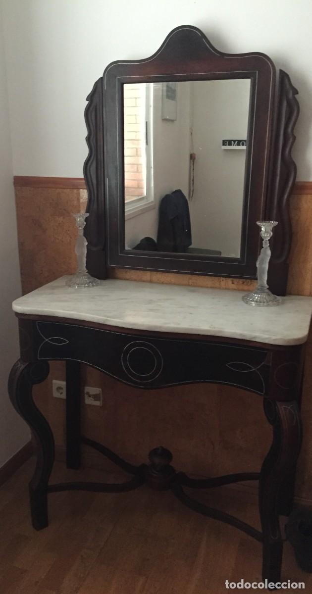 Antig&uuml;edades: C&oacute;nsola Isabelina restaurada recientemente - Foto 1