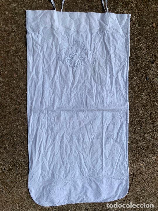 Antig&uuml;edades: Preciosa funda de almohada de algodon. Mide unos 68x36 cms - Foto 2