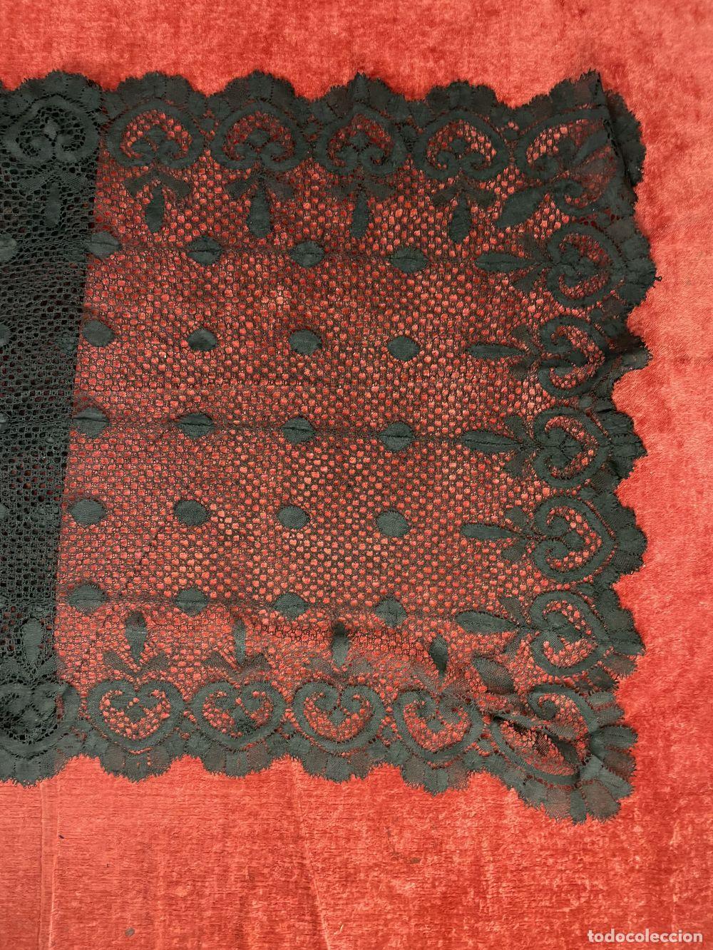 Antig&uuml;edades: MANTILLA RECTANGULAR. BORDADA A MANO. ESPA&Ntilde;A. SIGLO XIX - Foto 7