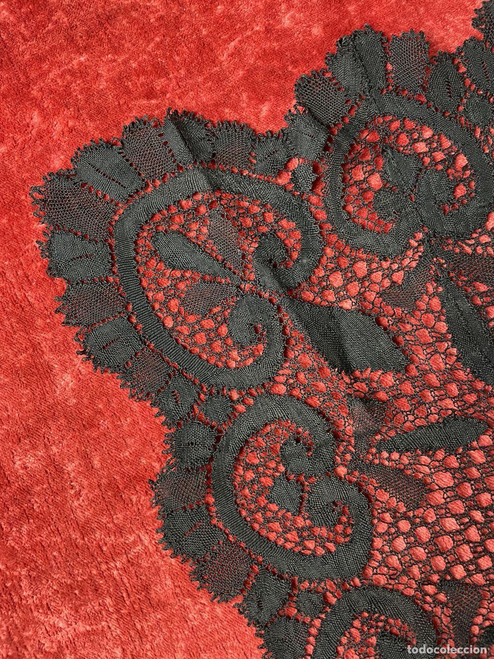 Antig&uuml;edades: MANTILLA RECTANGULAR. BORDADA A MANO. ESPA&Ntilde;A. SIGLO XIX - Foto 13