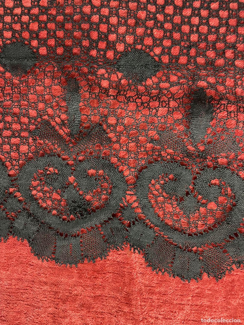 Antig&uuml;edades: MANTILLA RECTANGULAR. BORDADA A MANO. ESPA&Ntilde;A. SIGLO XIX - Foto 23