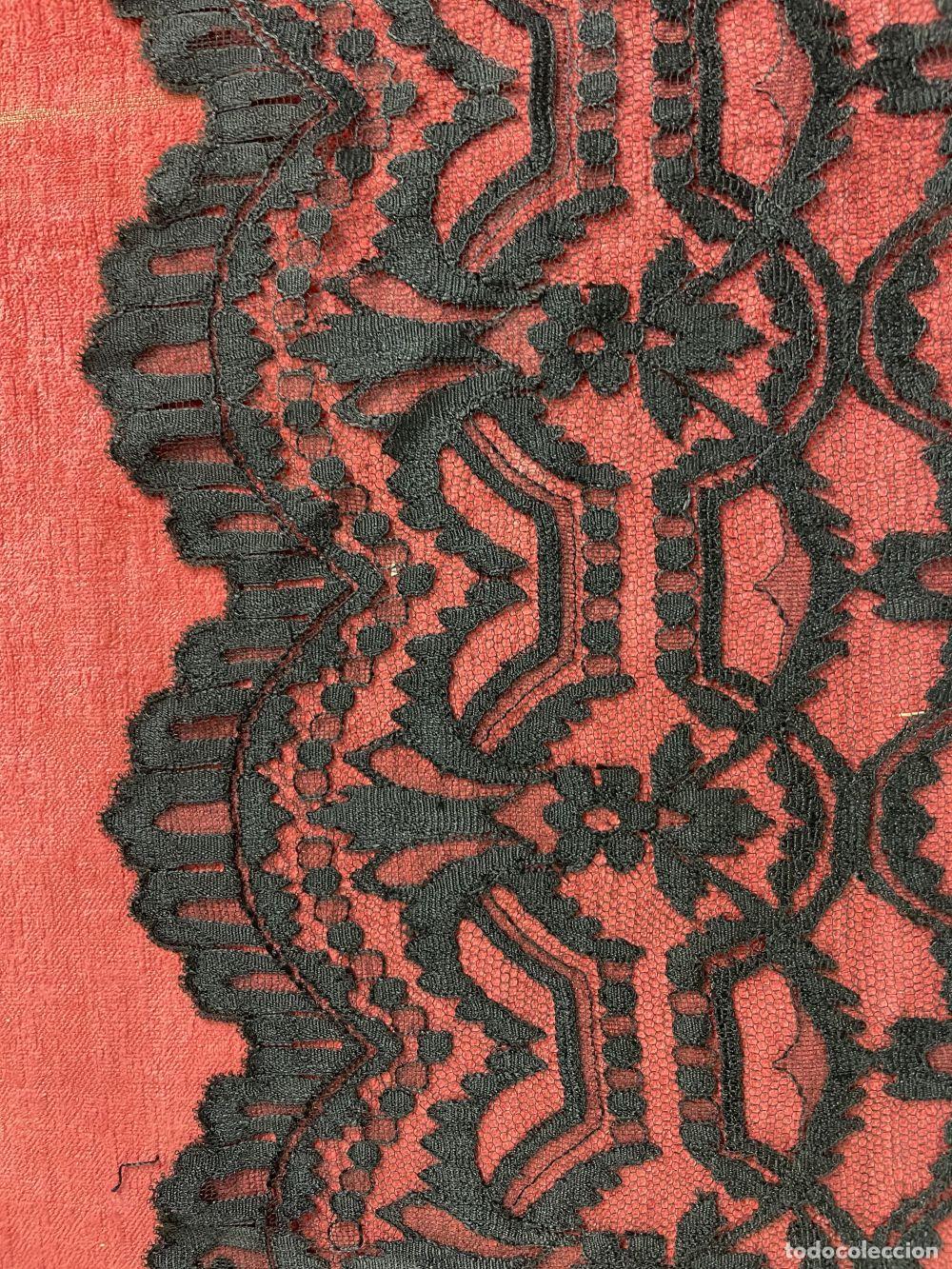 Antig&uuml;edades: MANTILLA RECTANGULAR. BORDADA A MANO. ESPA&Ntilde;A. SIGLO XIX - Foto 5