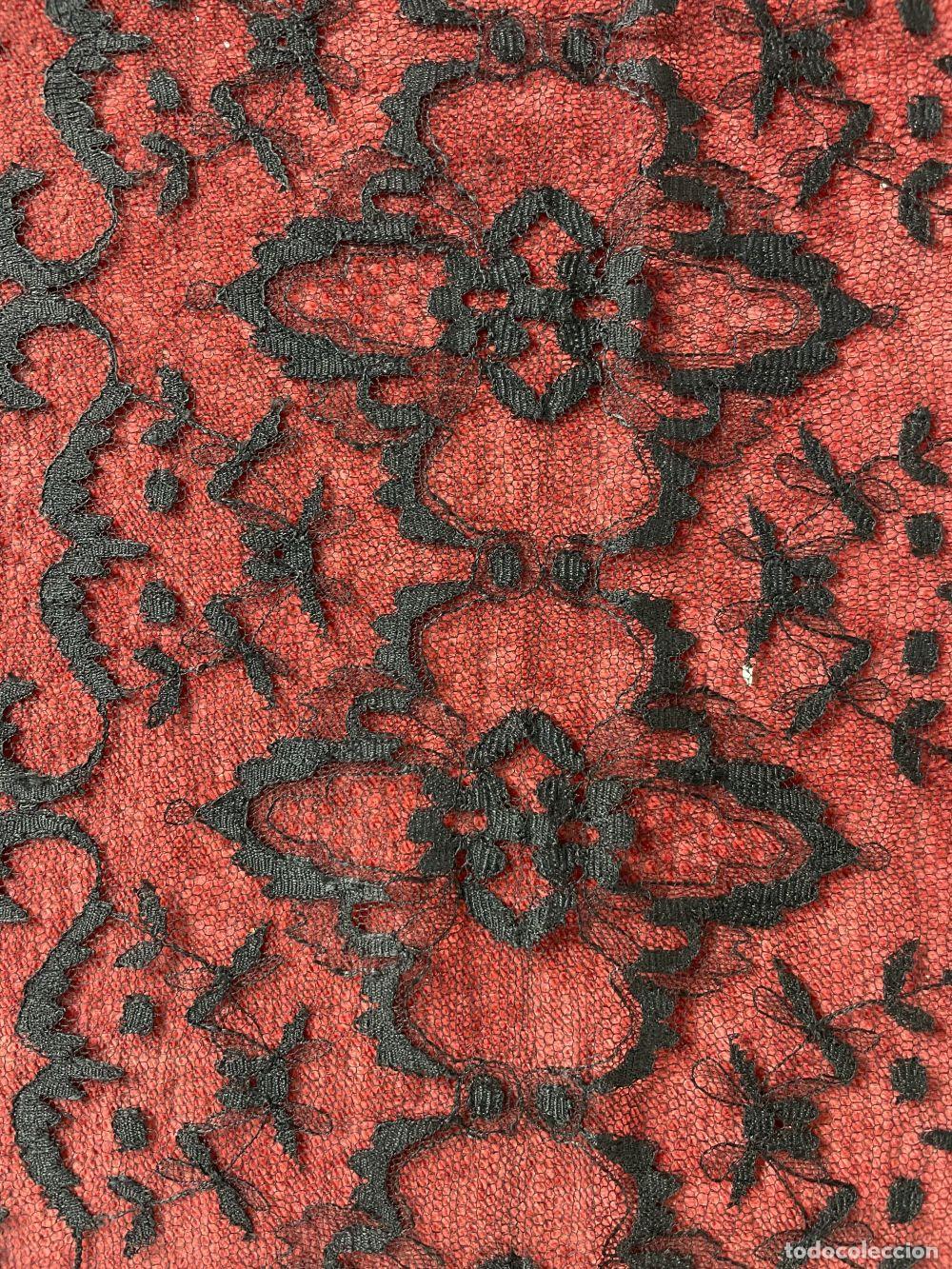 Antig&uuml;edades: MANTILLA RECTANGULAR. BORDADA A MANO. ESPA&Ntilde;A. SIGLO XIX - Foto 9