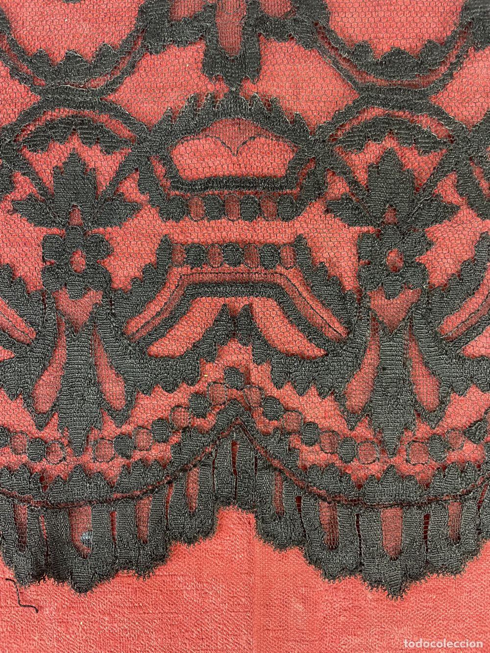 Antig&uuml;edades: MANTILLA RECTANGULAR. BORDADA A MANO. ESPA&Ntilde;A. SIGLO XIX - Foto 14
