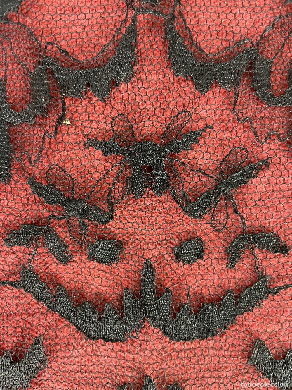Antig&uuml;edades: MANTILLA RECTANGULAR. BORDADA A MANO. ESPA&Ntilde;A. SIGLO XIX - Foto 15