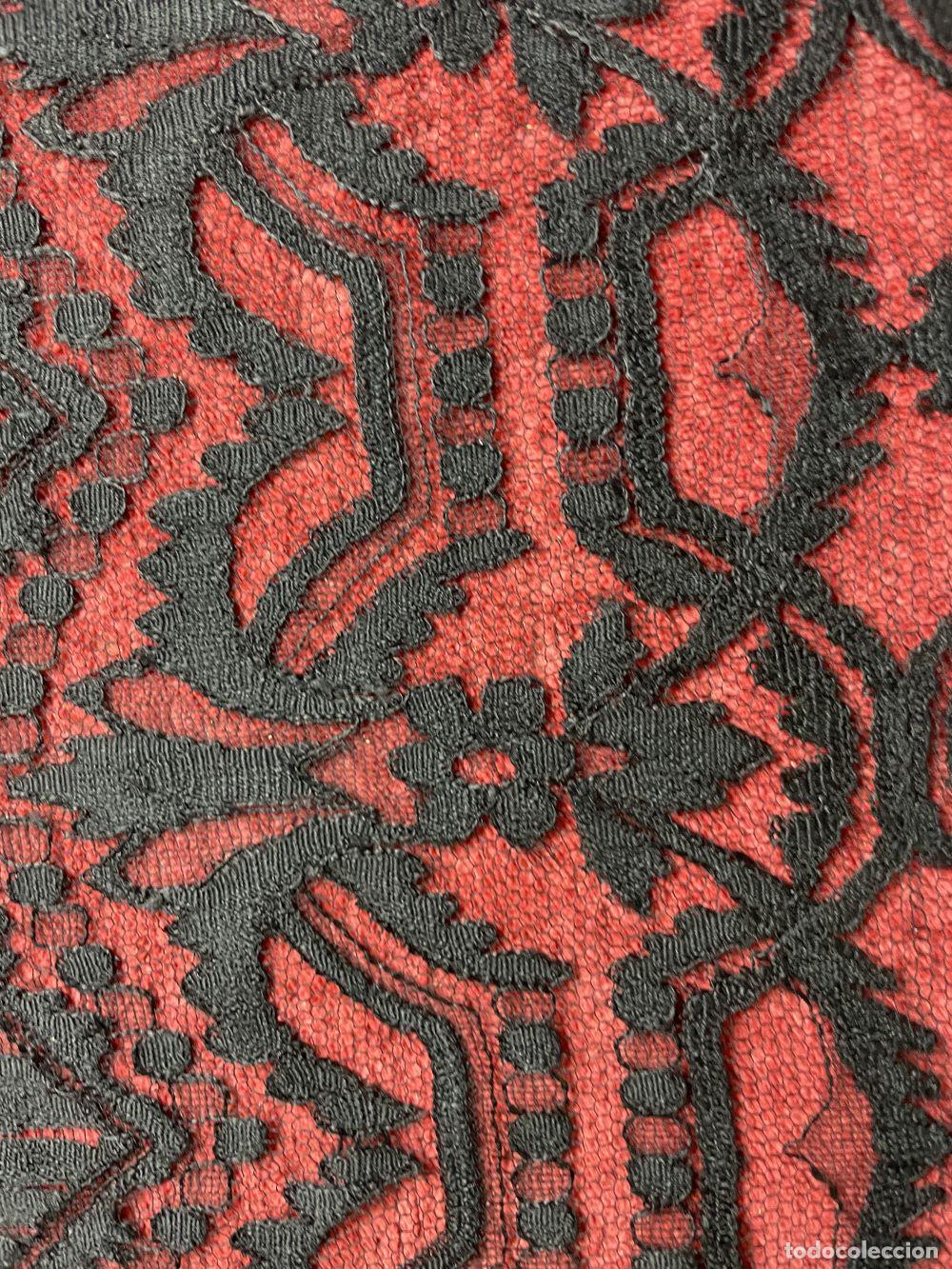 Antig&uuml;edades: MANTILLA RECTANGULAR. BORDADA A MANO. ESPA&Ntilde;A. SIGLO XIX - Foto 26