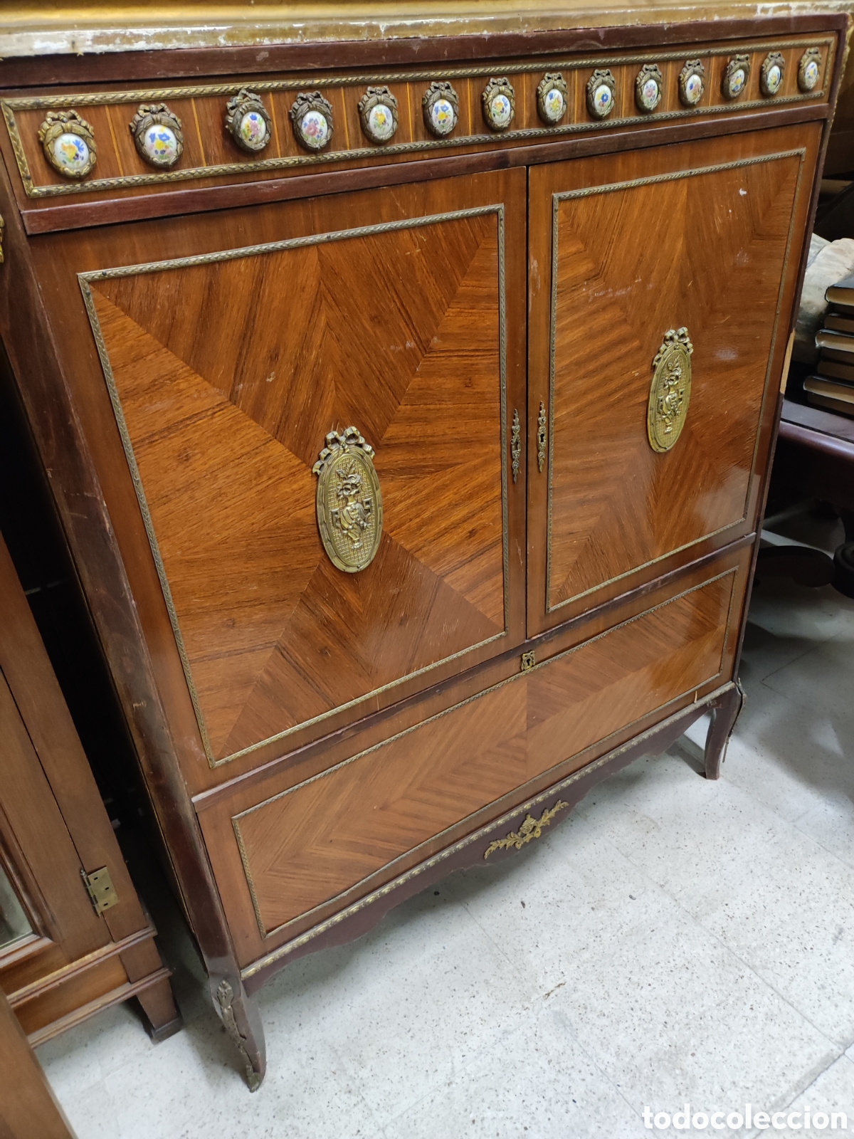 Antig&uuml;edades: Mueble estilo franc&eacute;s - Foto 1