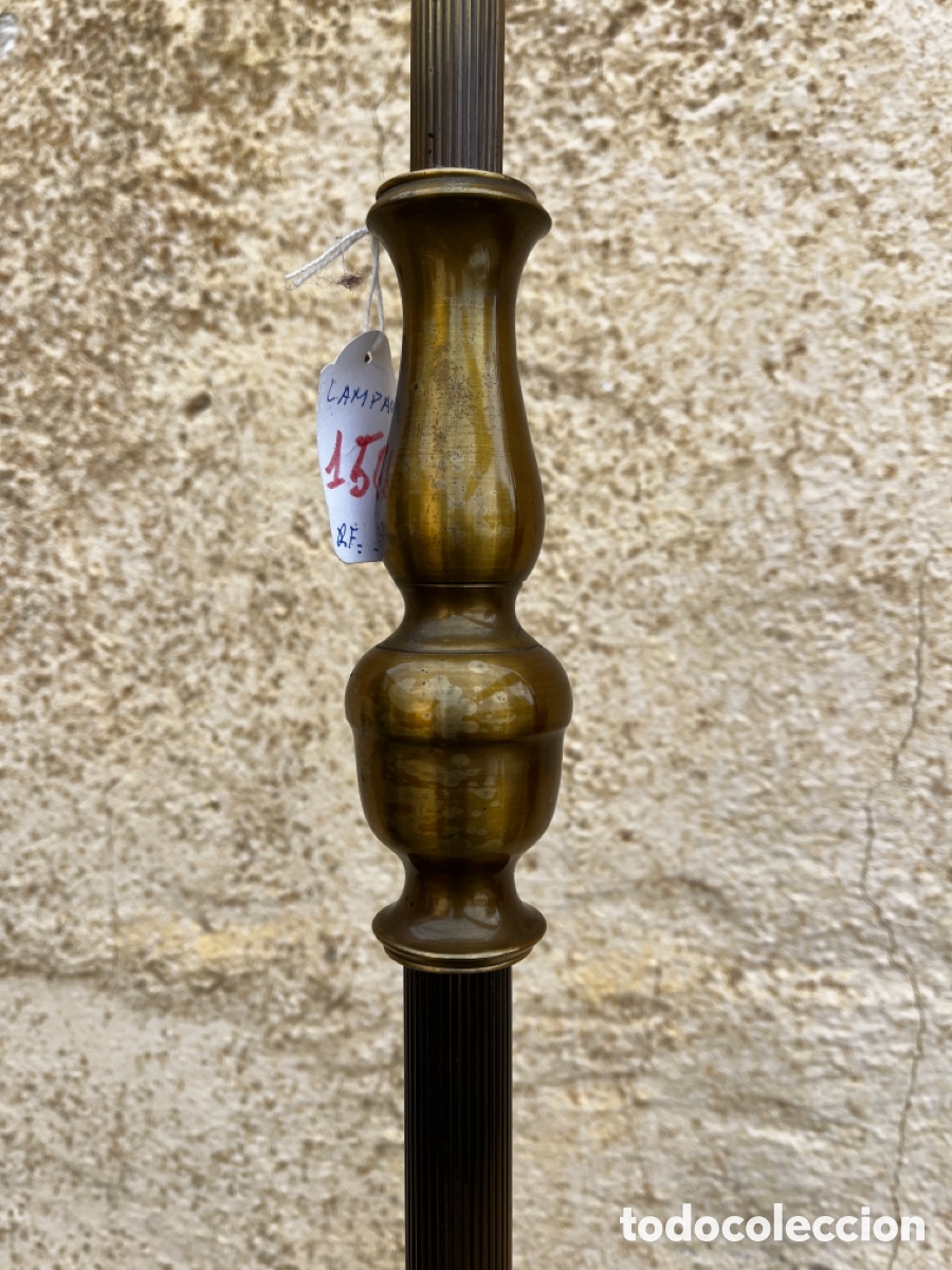 Antig&uuml;edades: Pie de l&aacute;mpara de bronce, con bonito pie con cenefa labrada. - Foto 7
