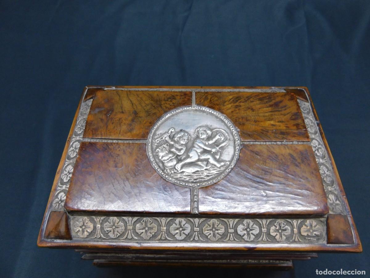 Antig&uuml;edades: Caja Madera y Plata - Foto 2