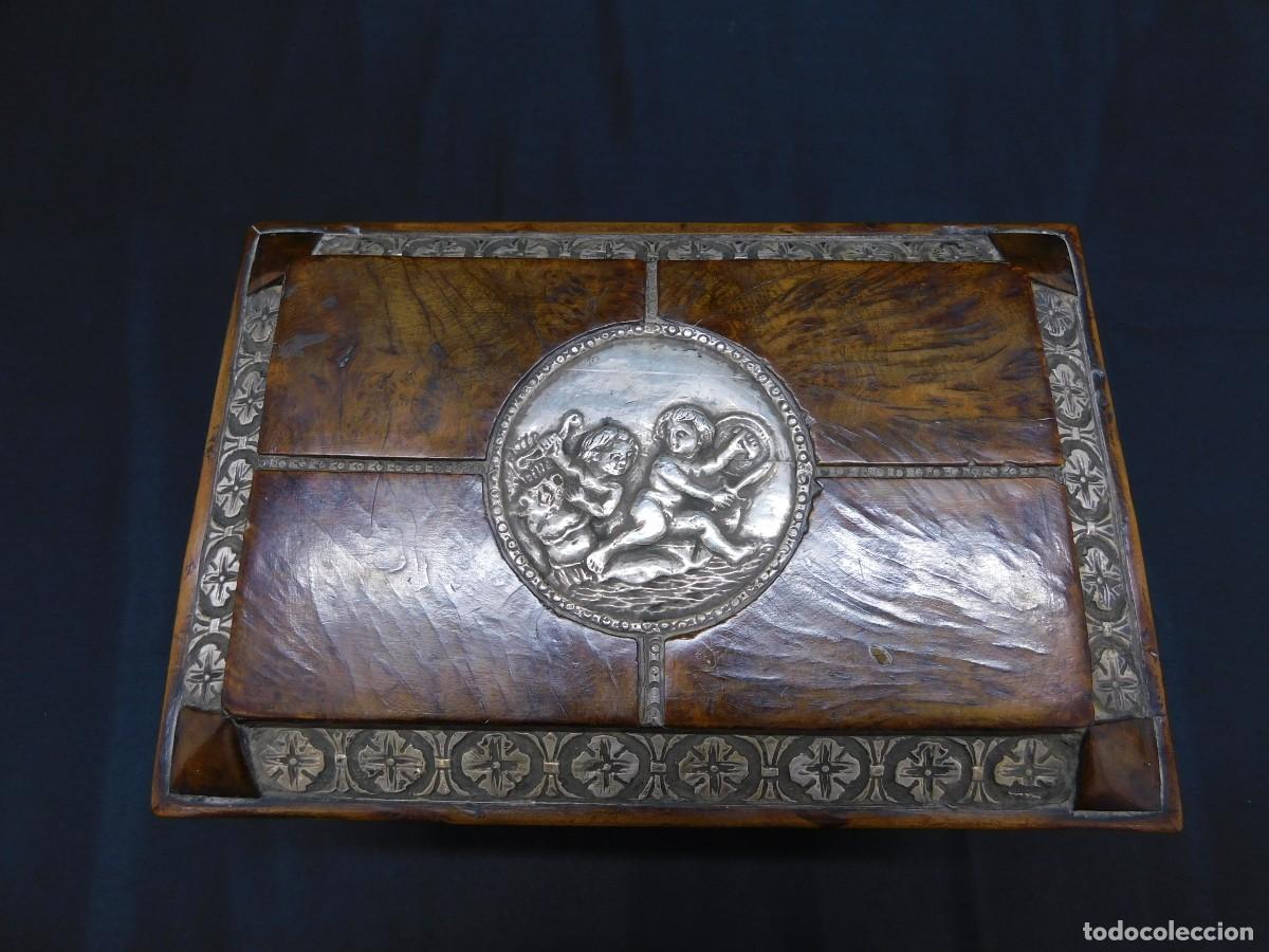 Antig&uuml;edades: Caja Madera y Plata - Foto 3