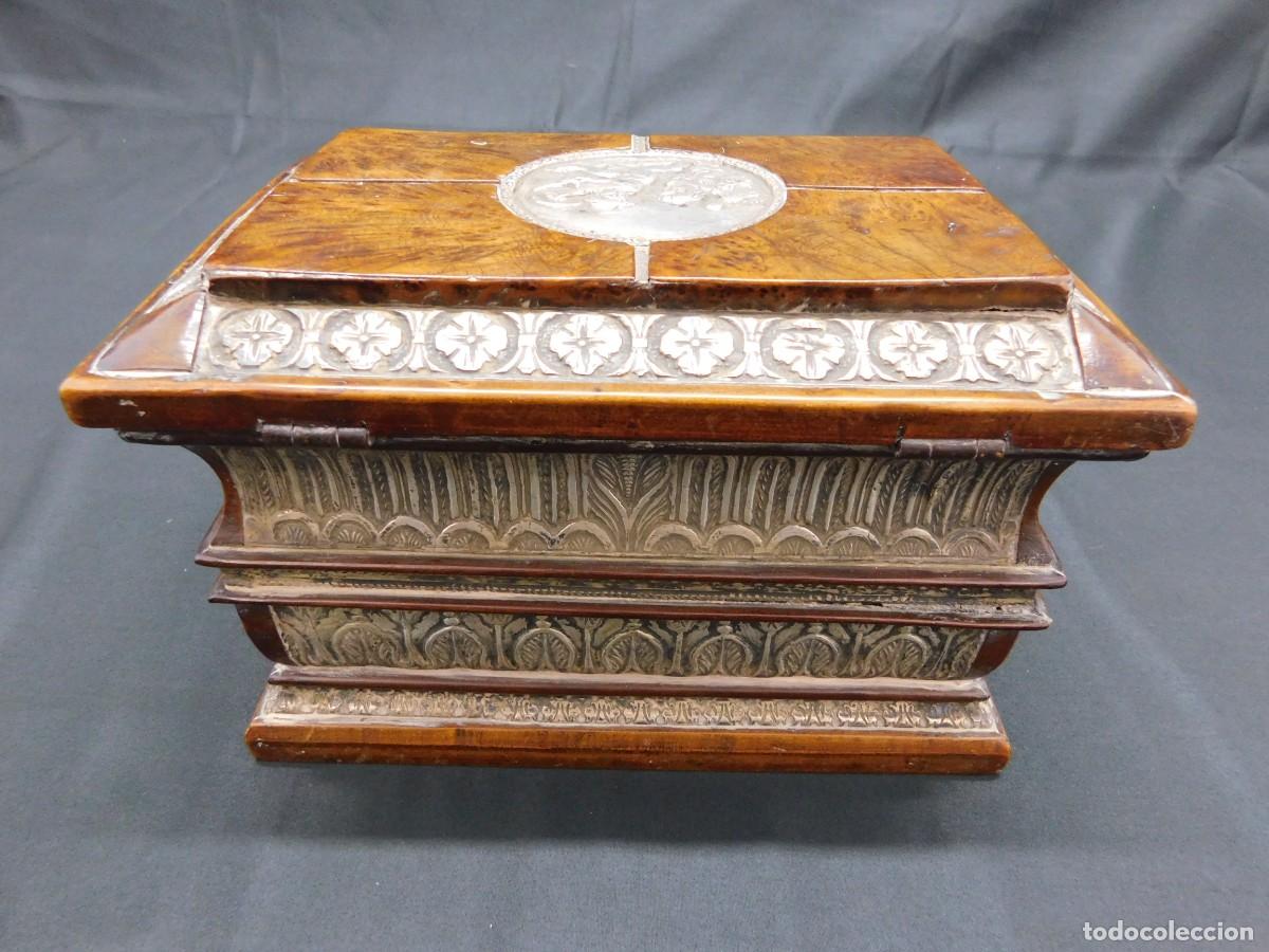 Antig&uuml;edades: Caja Madera y Plata - Foto 5