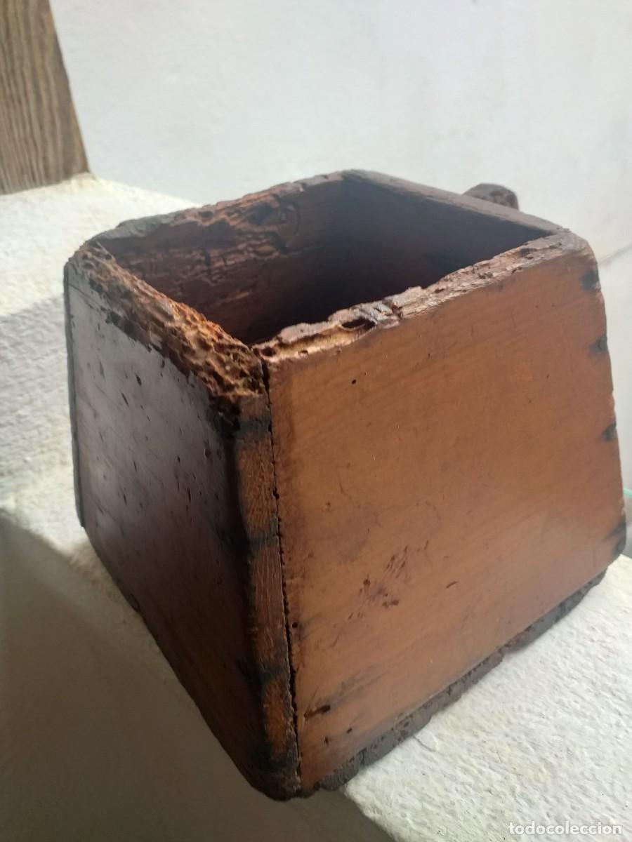 Antig&uuml;edades: Almud. Antigua medida de grano. - Foto 2