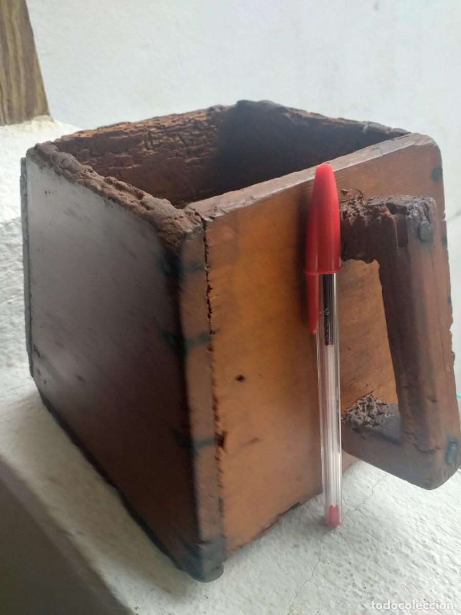 Antig&uuml;edades: Almud. Antigua medida de grano. - Foto 7