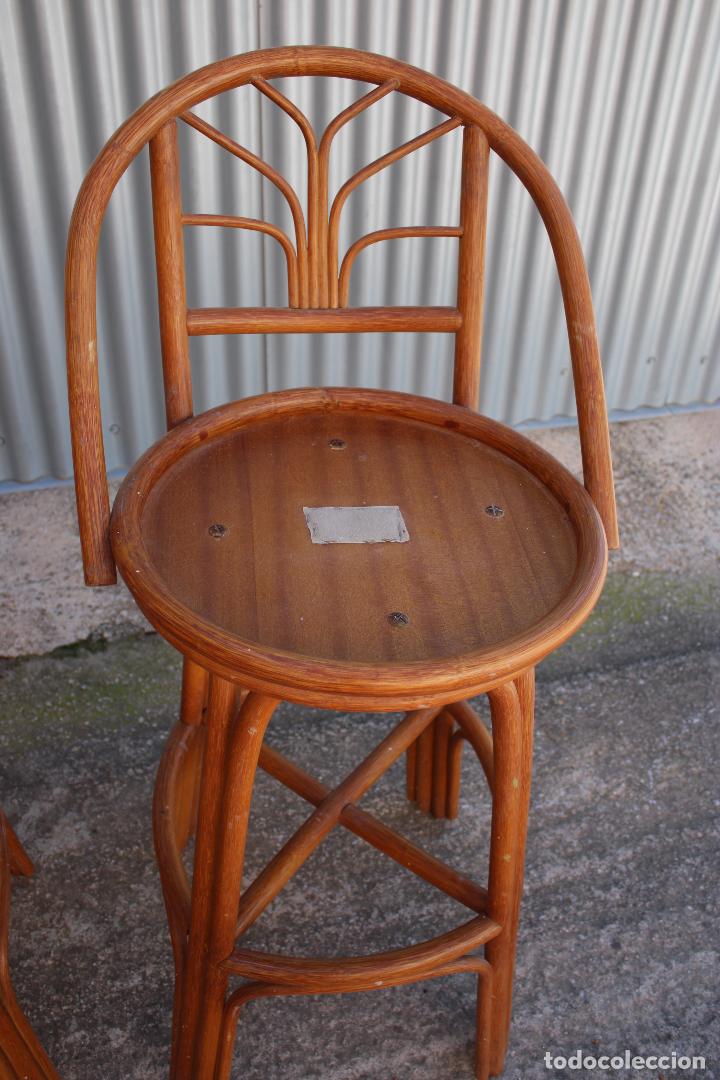 Antig&uuml;edades: 2 Taburetes de bar de mimbre vintage, - Foto 2