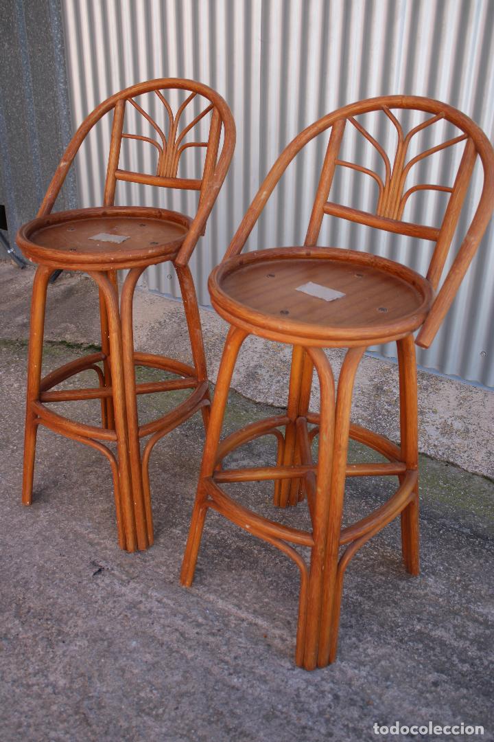 Antig&uuml;edades: 2 Taburetes de bar de mimbre vintage, - Foto 7
