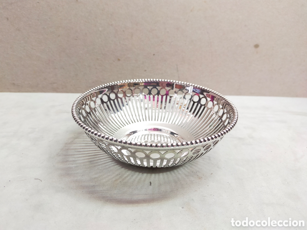Antig&uuml;edades: RECIPIENTE EN METAL PLATEADO. - Foto 1