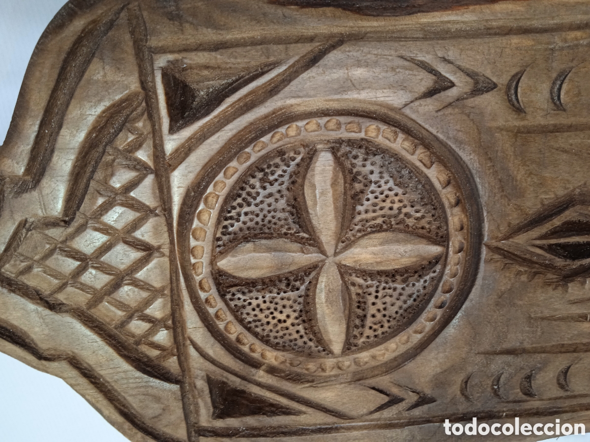Antig&uuml;edades: Tabla de cocina tallada. - Foto 5