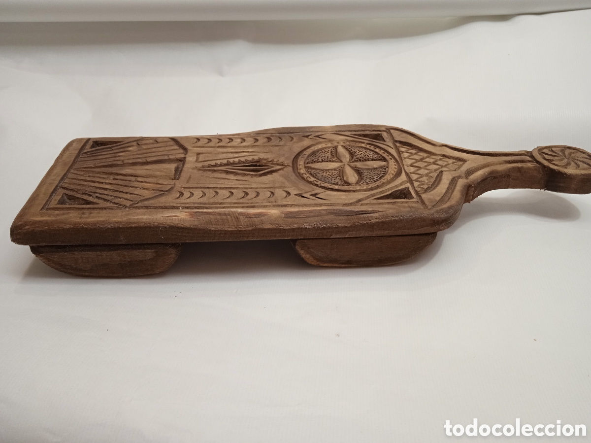 Antig&uuml;edades: Tabla de cocina tallada. - Foto 7