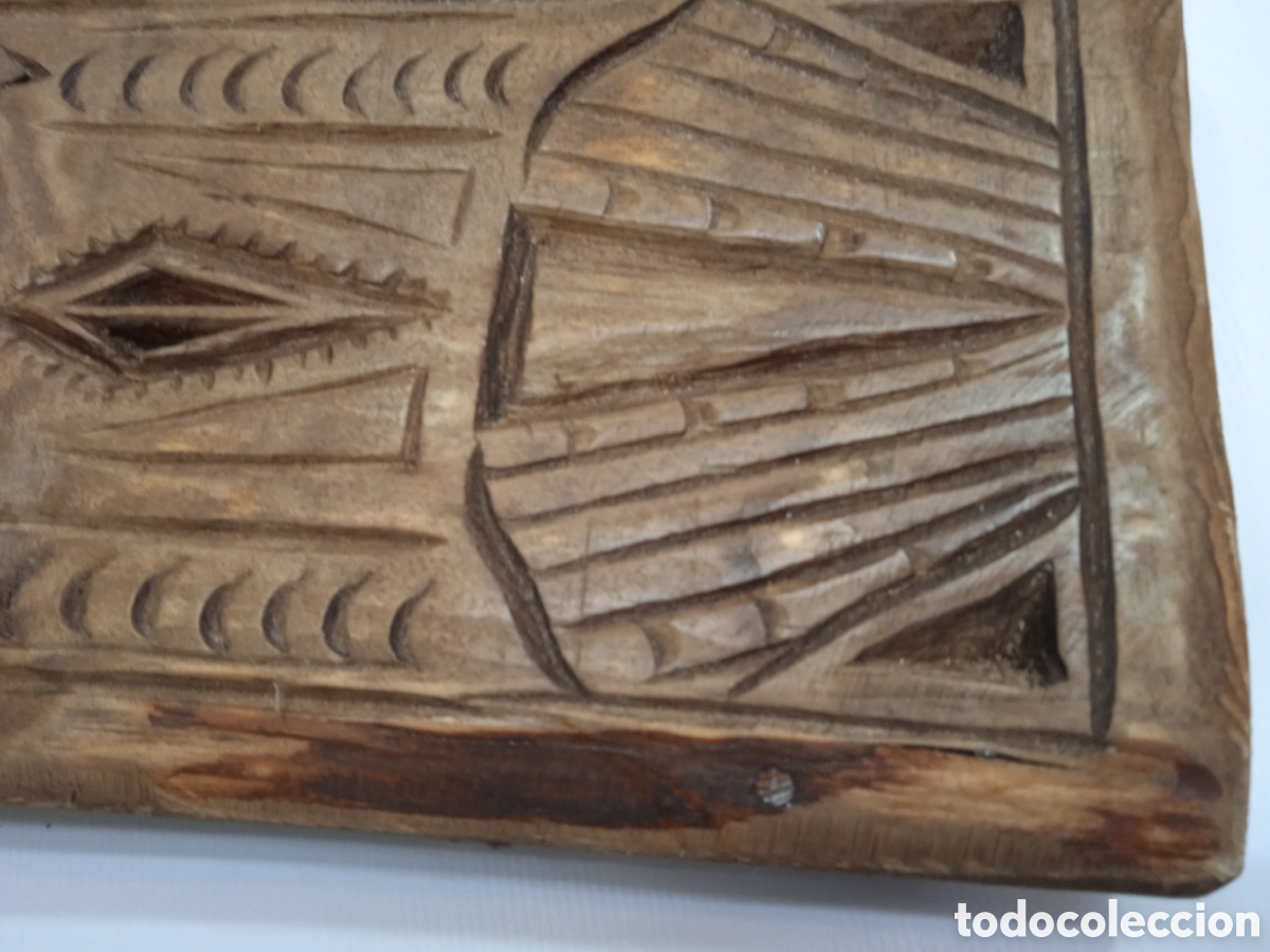 Antig&uuml;edades: Tabla de cocina tallada. - Foto 14