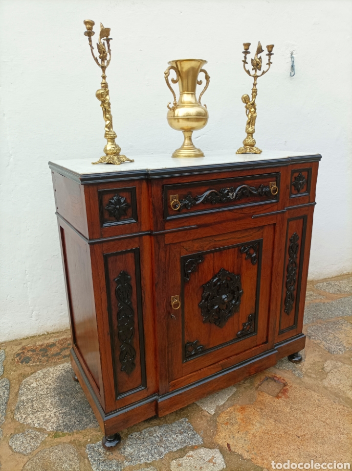 Antiquit&eacute;s: Mueble antig&uuml;o de madera